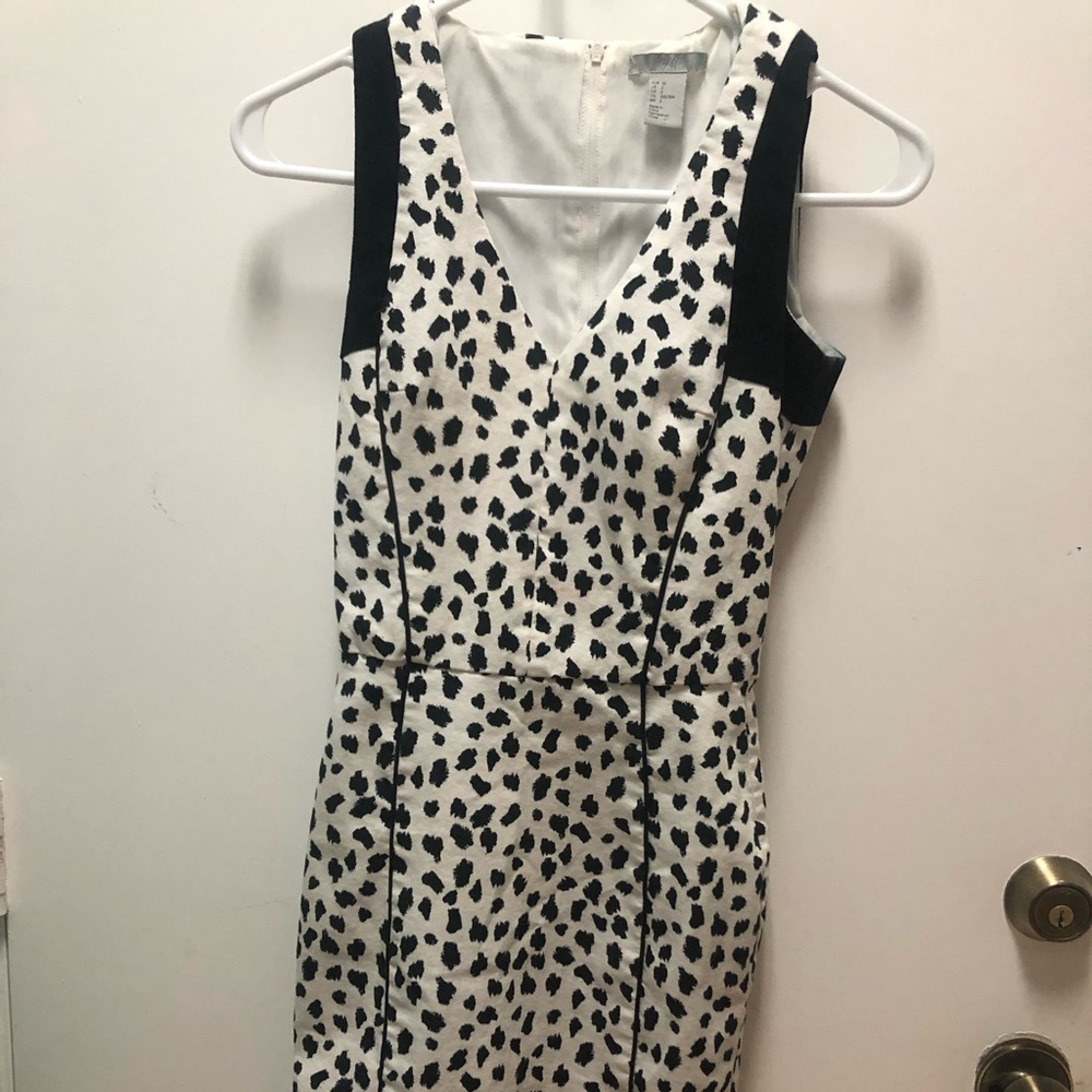 Black and white , very very good quality material .